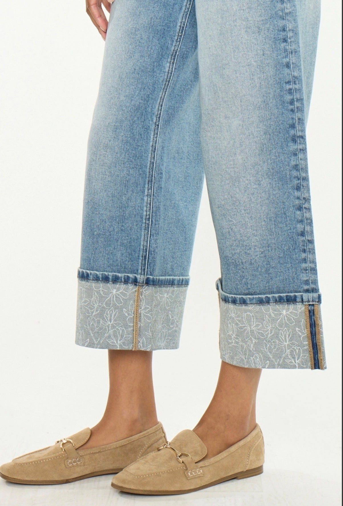 KanCan Detailed Cuffed Pants