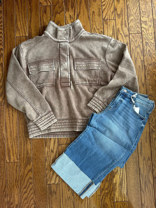 MOCHA HALF SNAP BUTTON FRONT SWEATSHIRT