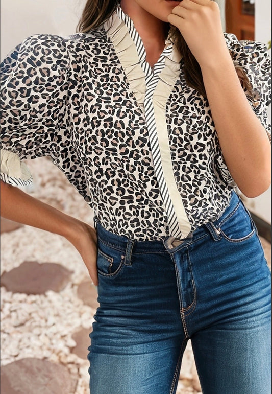 Ruffled Color Block Trim V Neck Short Sleeve Blouse
